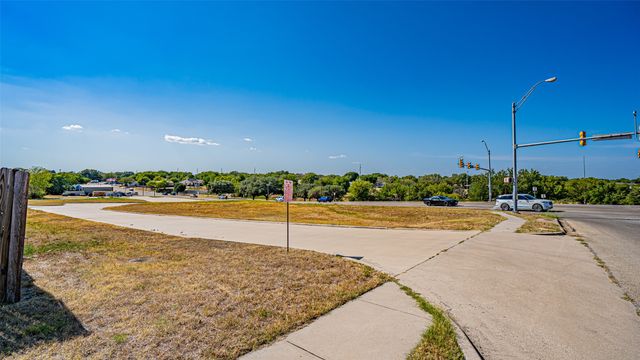 8401 Clifford Street, White Settlement, TX 76108