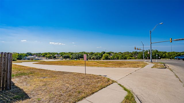 8401 Clifford Street, White Settlement, TX 76108
