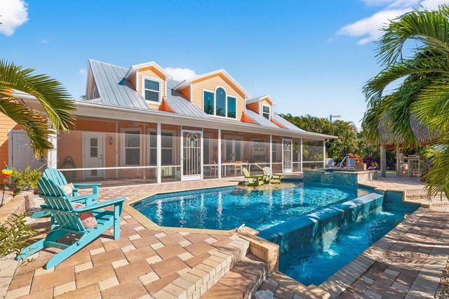 802 SE Portage Avenue, Port St Lucie, FL 34984