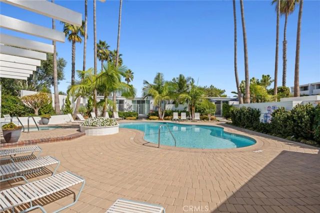 775 Avocado, Corona Del Mar, CA 92625