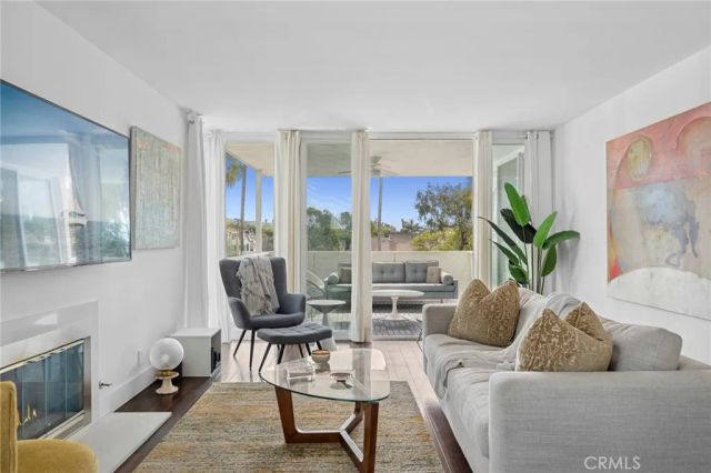 775 Avocado, Corona Del Mar, CA 92625