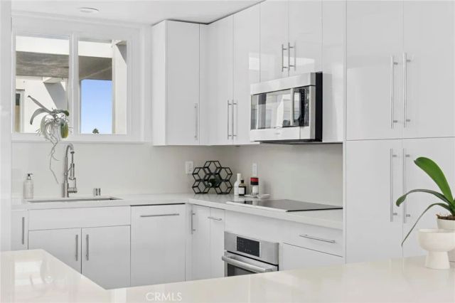 775 Avocado, Corona Del Mar, CA 92625