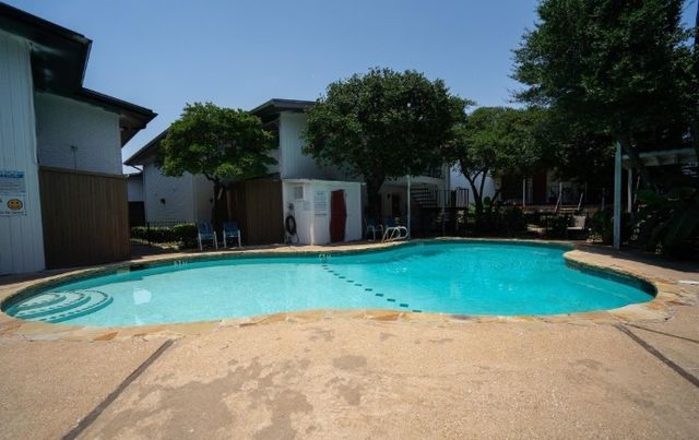 2627 Douglas Avenue, Dallas, TX 75219