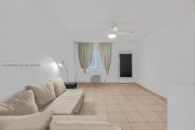 200 76th St 59, Miami Beach, FL 33141