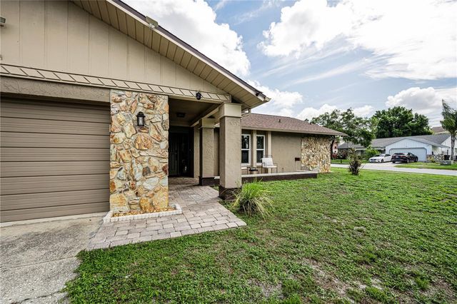 6907 OLDGATE CIRCLE, New Port Richey, FL 34655