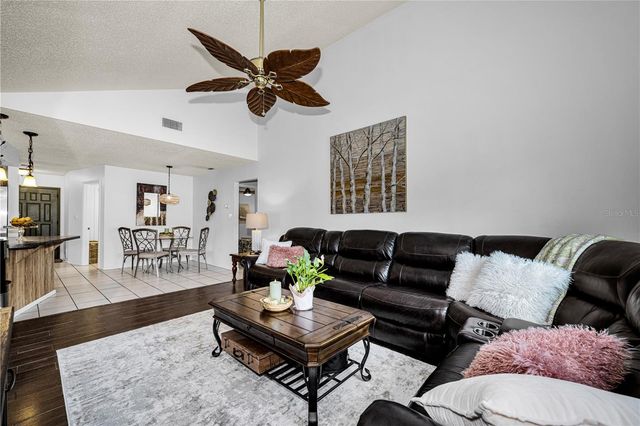 6907 OLDGATE CIRCLE, New Port Richey, FL 34655