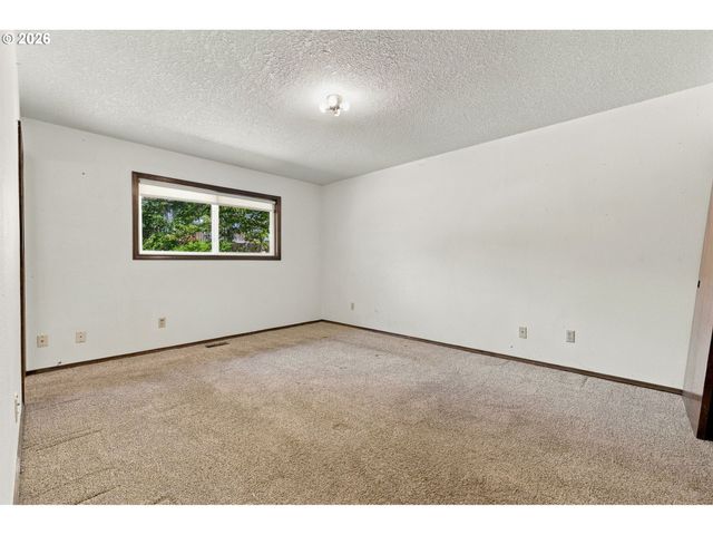 2821 Sw WILLOWBROOK Ct, Gresham, OR 97080