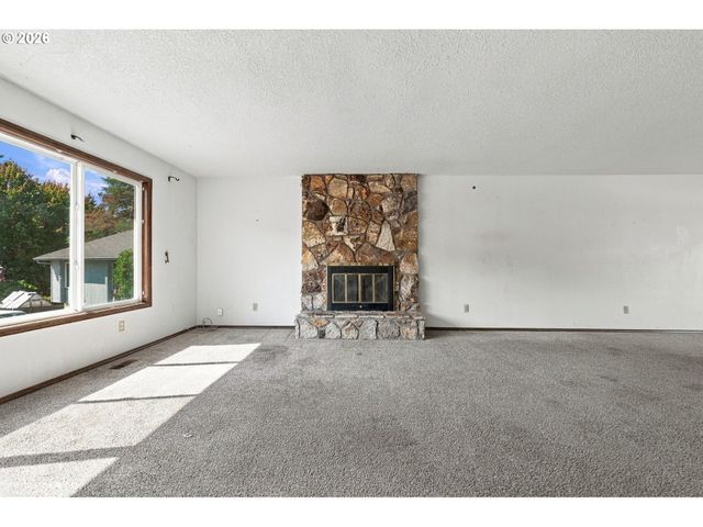 2821 Sw WILLOWBROOK Ct, Gresham, OR 97080