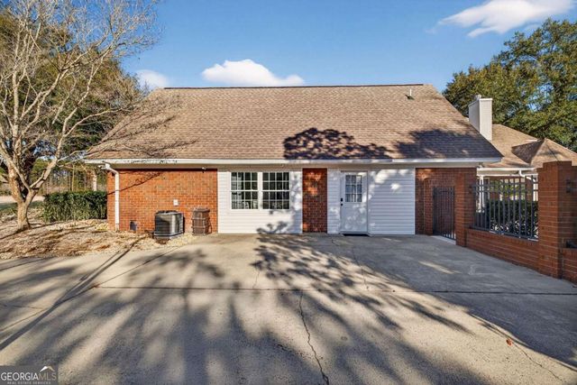 1063 Old Olive Branch Road, Ellabell, GA 31308