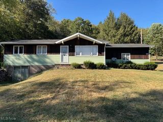 4337 Graph Road NW, Dellroy, OH 44620