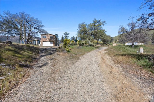 22560 Indian Oak Loop, Caliente, CA 93518