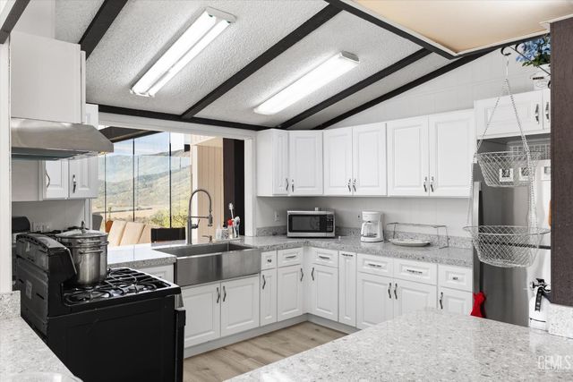 22560 Indian Oak Loop, Caliente, CA 93518