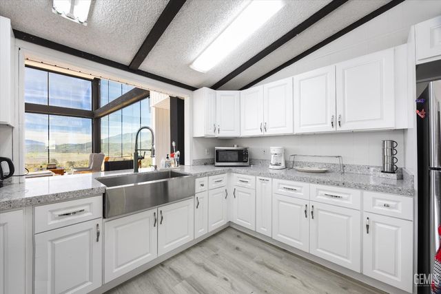 22560 Indian Oak Loop, Caliente, CA 93518