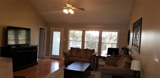 205 Sharnoll Circle, League City, TX 77573