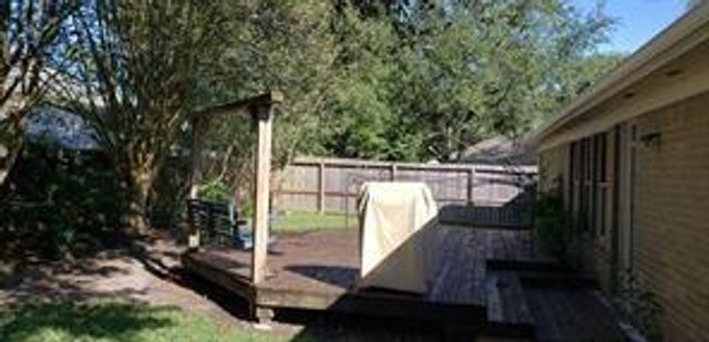 205 Sharnoll Circle, League City, TX 77573