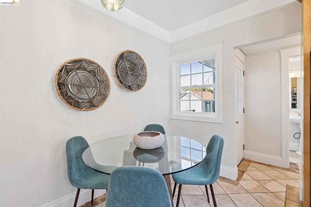 Image 10 of property listing at 2161 48th AVE, Oakland, CA 94601