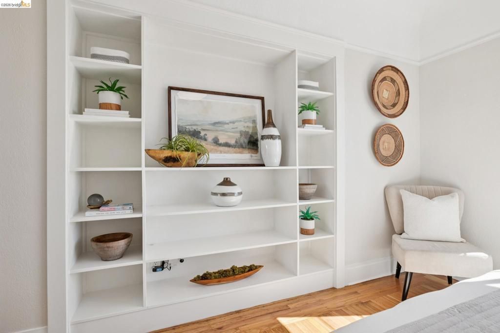 Image 12 of property listing at 2161 48th AVE, Oakland, CA 94601