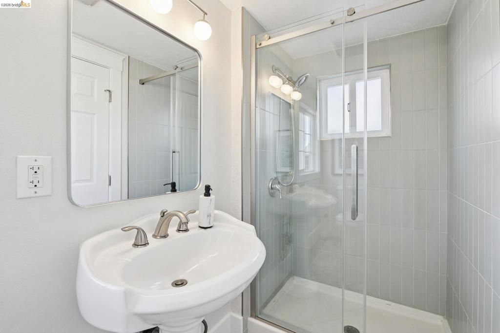 Image 18 of property listing at 2161 48th AVE, Oakland, CA 94601