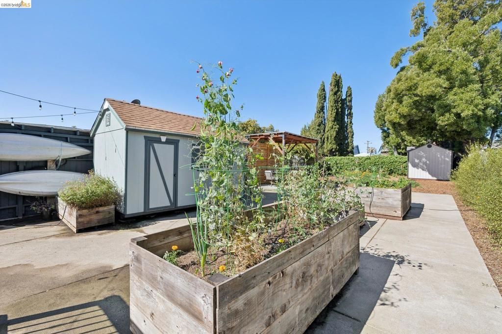 Image 36 of property listing at 2161 48th AVE, Oakland, CA 94601