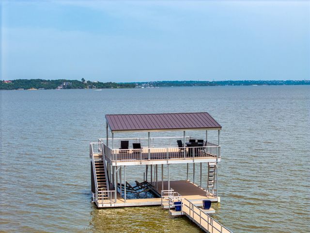 216 N Broadway Road, Azle, TX 76020