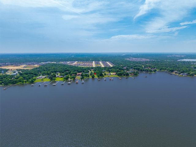 216 N Broadway Road, Azle, TX 76020