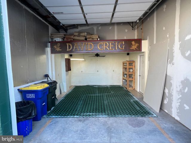 1880 W MARKET ST, York, PA 17404