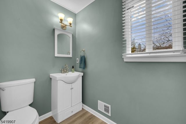 26 Whitehall Ct, Hillsborough Twp., NJ 08844