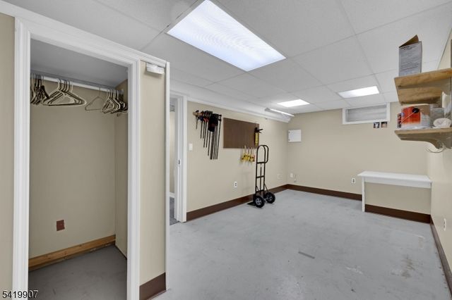 26 Whitehall Ct, Hillsborough Twp., NJ 08844