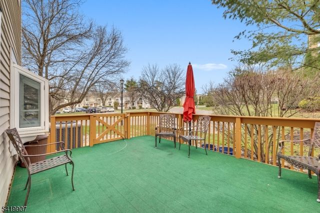 26 Whitehall Ct, Hillsborough Twp., NJ 08844