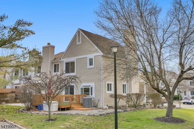 26 Whitehall Ct, Hillsborough Twp., NJ 08844