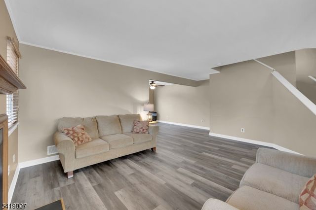 26 Whitehall Ct, Hillsborough Twp., NJ 08844