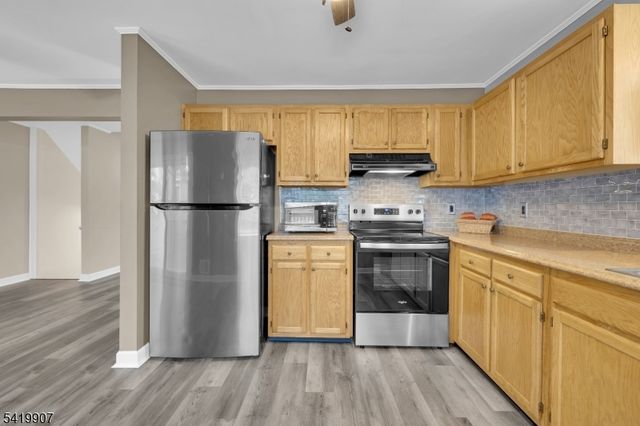 26 Whitehall Ct, Hillsborough Twp., NJ 08844