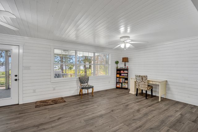 895 Fm 3288 E, Jacksonville, TX 75766