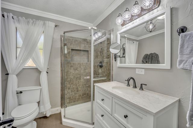 895 Fm 3288 E, Jacksonville, TX 75766