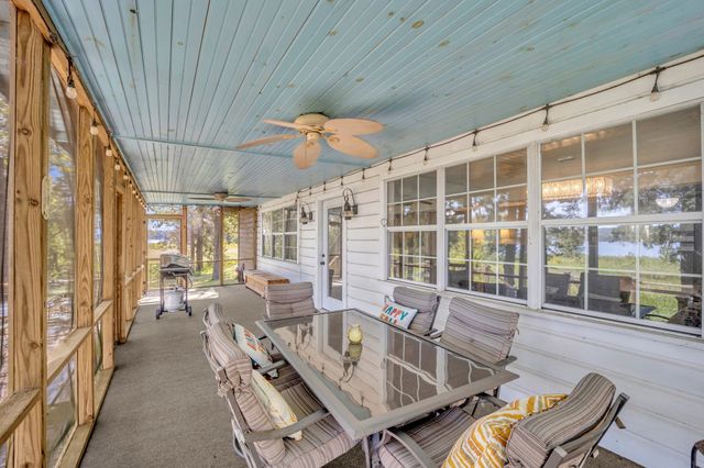 895 Fm 3288 E, Jacksonville, TX 75766