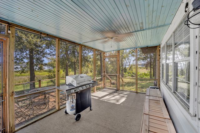 895 Fm 3288 E, Jacksonville, TX 75766