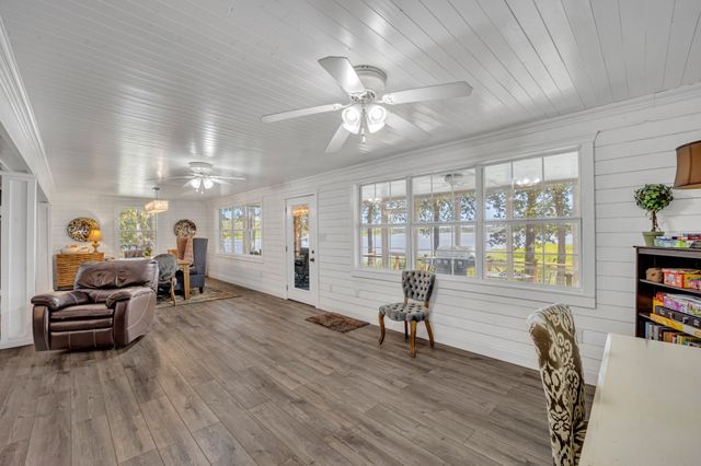 895 Fm 3288 E, Jacksonville, TX 75766