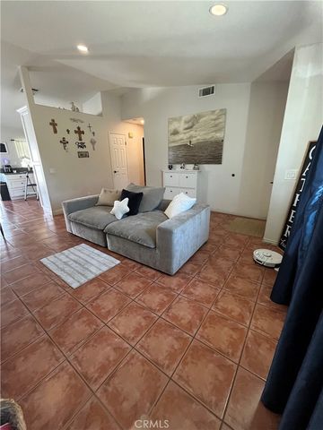 14785 Mallory, Fontana, CA 92335