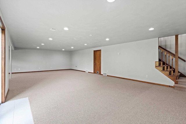 W7436 RIDGESIDE DRIVE, Neenah, WI 54956