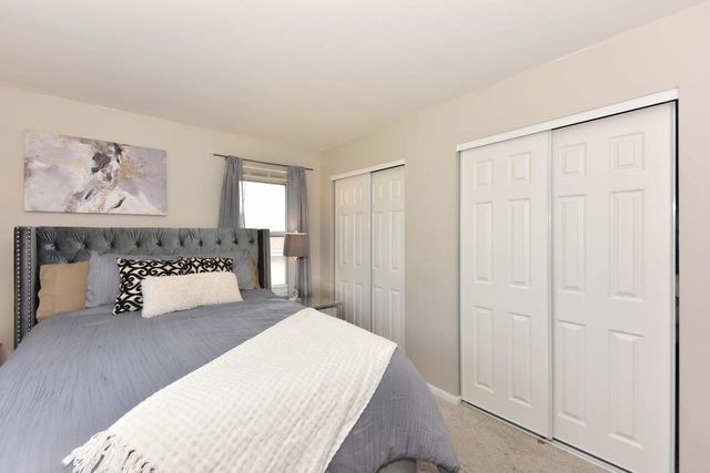 8969 W Hustis STREET, Milwaukee, WI 53224