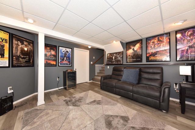 8969 W Hustis STREET, Milwaukee, WI 53224
