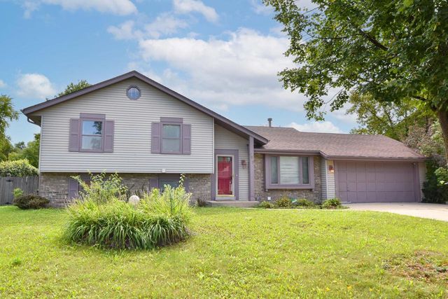 8969 W Hustis STREET, Milwaukee, WI 53224