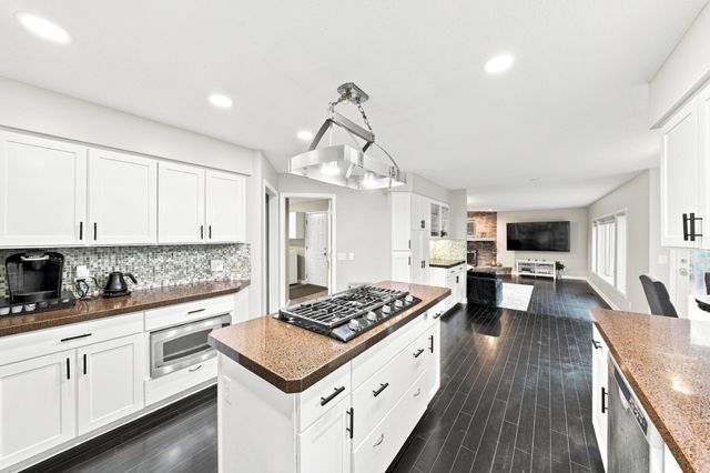 6170 Dallas Lane N, Plymouth, MN 55446