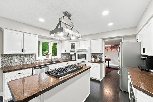 6170 Dallas Lane N, Plymouth, MN 55446