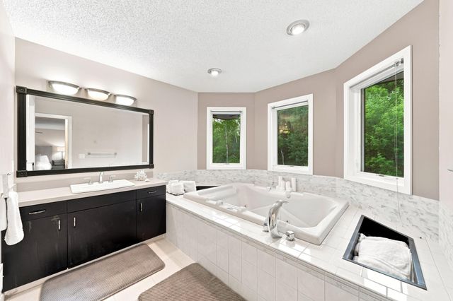 6170 Dallas Lane N, Plymouth, MN 55446