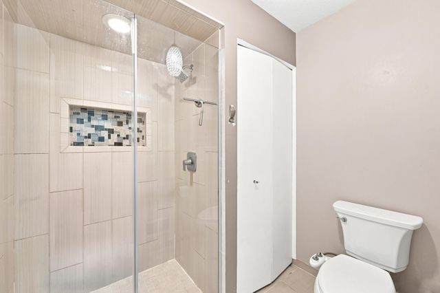 6170 Dallas Lane N, Plymouth, MN 55446