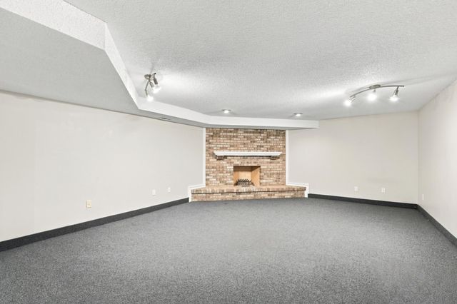 6170 Dallas Lane N, Plymouth, MN 55446