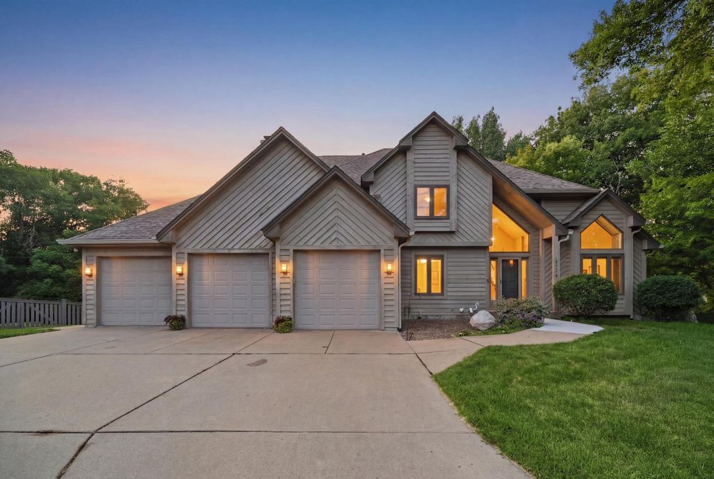 6170 Dallas Lane N, Plymouth, MN 55446