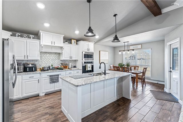1900 Tull Drive, Pea Ridge, AR 72751