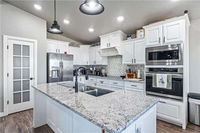 1900 Tull Drive, Pea Ridge, AR 72751